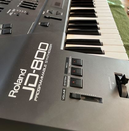 Roland-JD800